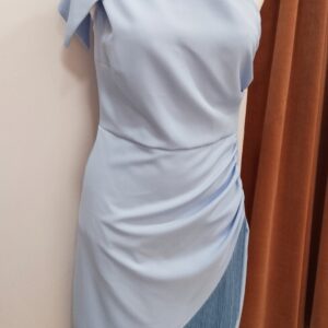 Vestido Midi Asimétrico Celeste de Fiesta