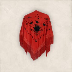 Mantoncillo Rojo Bordado Flor Negra