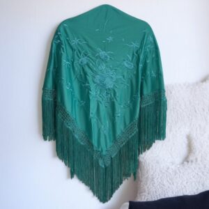 Mantoncillo Turquesa Bordado Flor al Tono