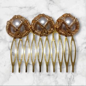 Peinecillo Botón Blanco Perla y Dorado