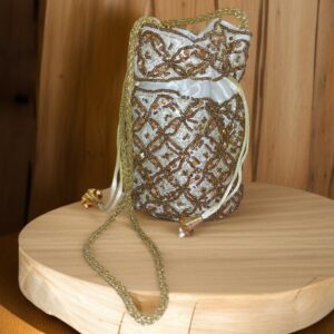 Bolso Bombonera Blanco Grisáceo Bordado Dorado