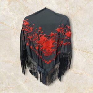 Mantoncillo Negro Bordado Ramillete Rojo