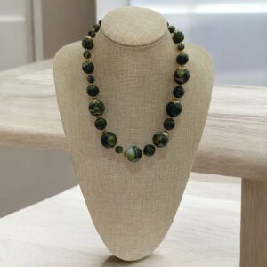 Collar de Bolas Verde Oliva