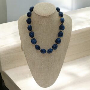 Collar de Piedras Azul Marino