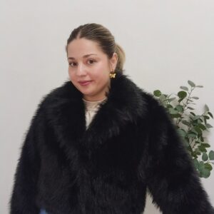 Abrigo Efecto Pelo Negro